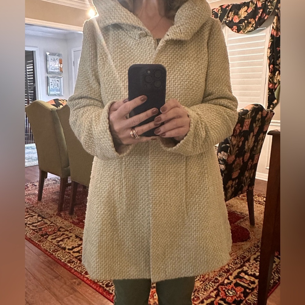 Coffeeshop Brand Tan & Cream Knit Fitted Coat Size Large w/Hood. - Picture 12 of 14